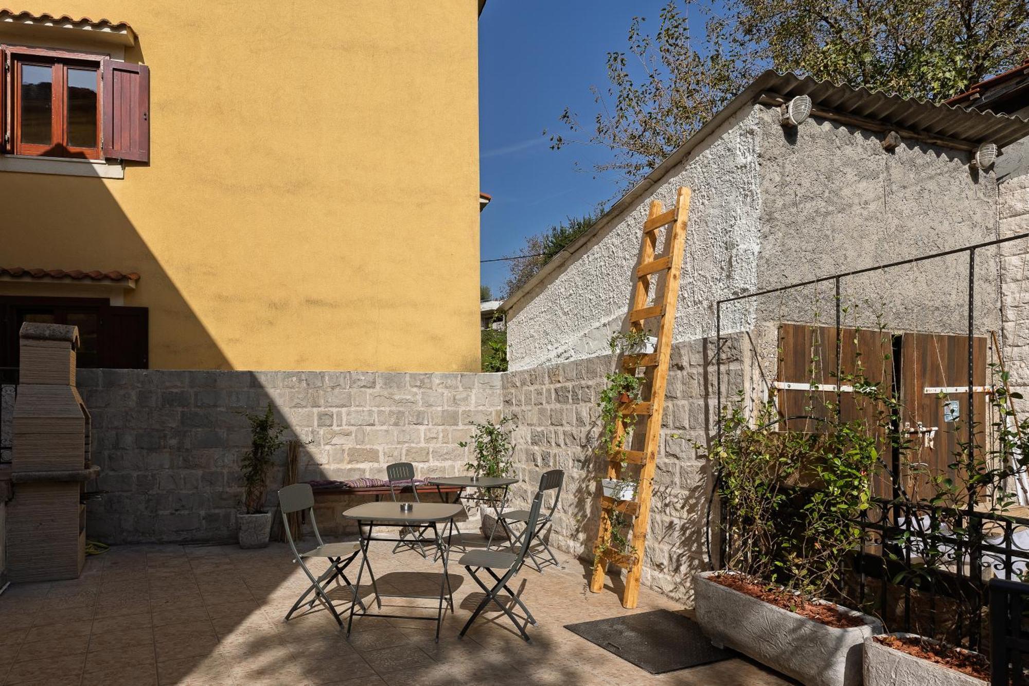 Verdi Kotor Ngoại thất bức ảnh