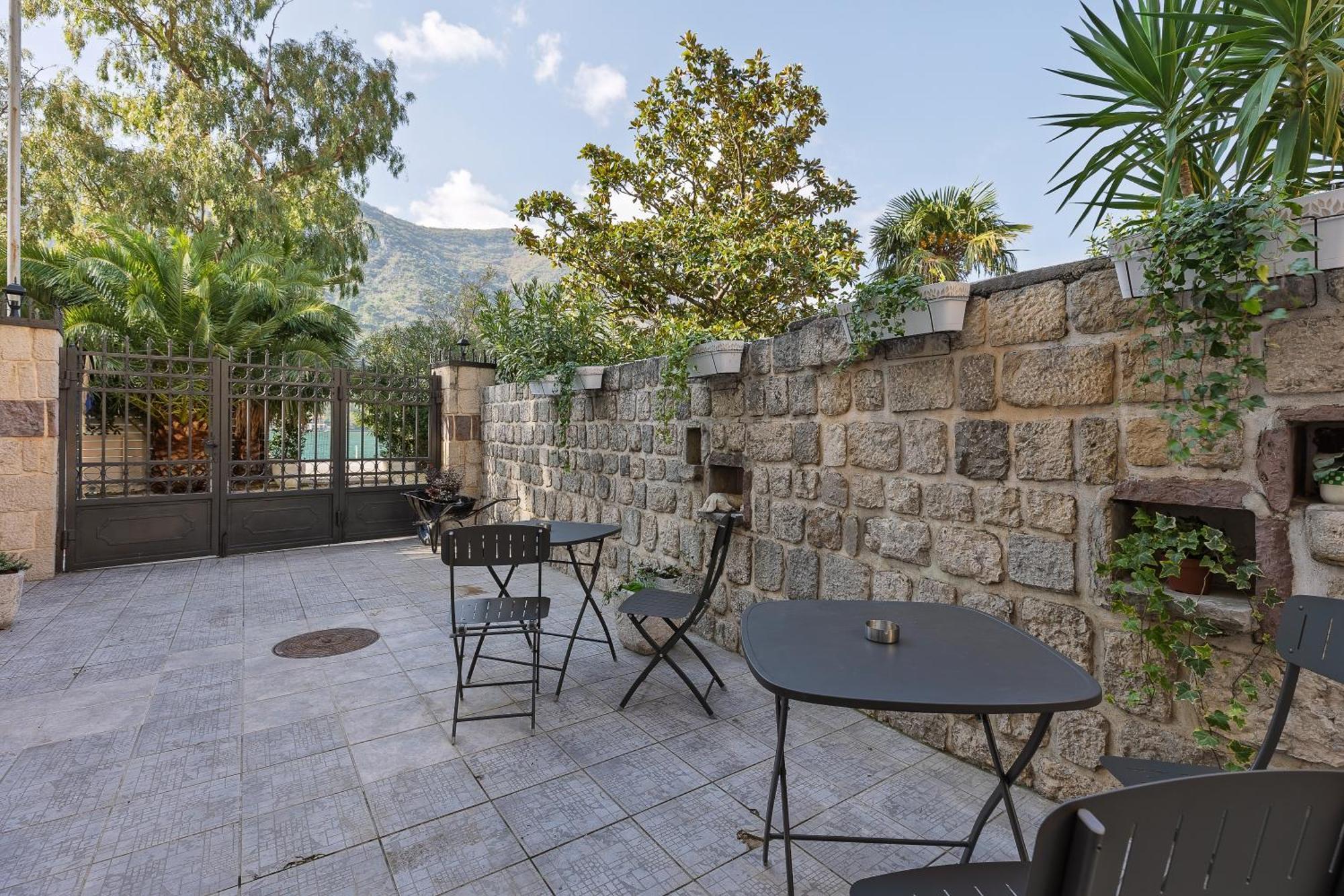 Verdi Kotor Ngoại thất bức ảnh