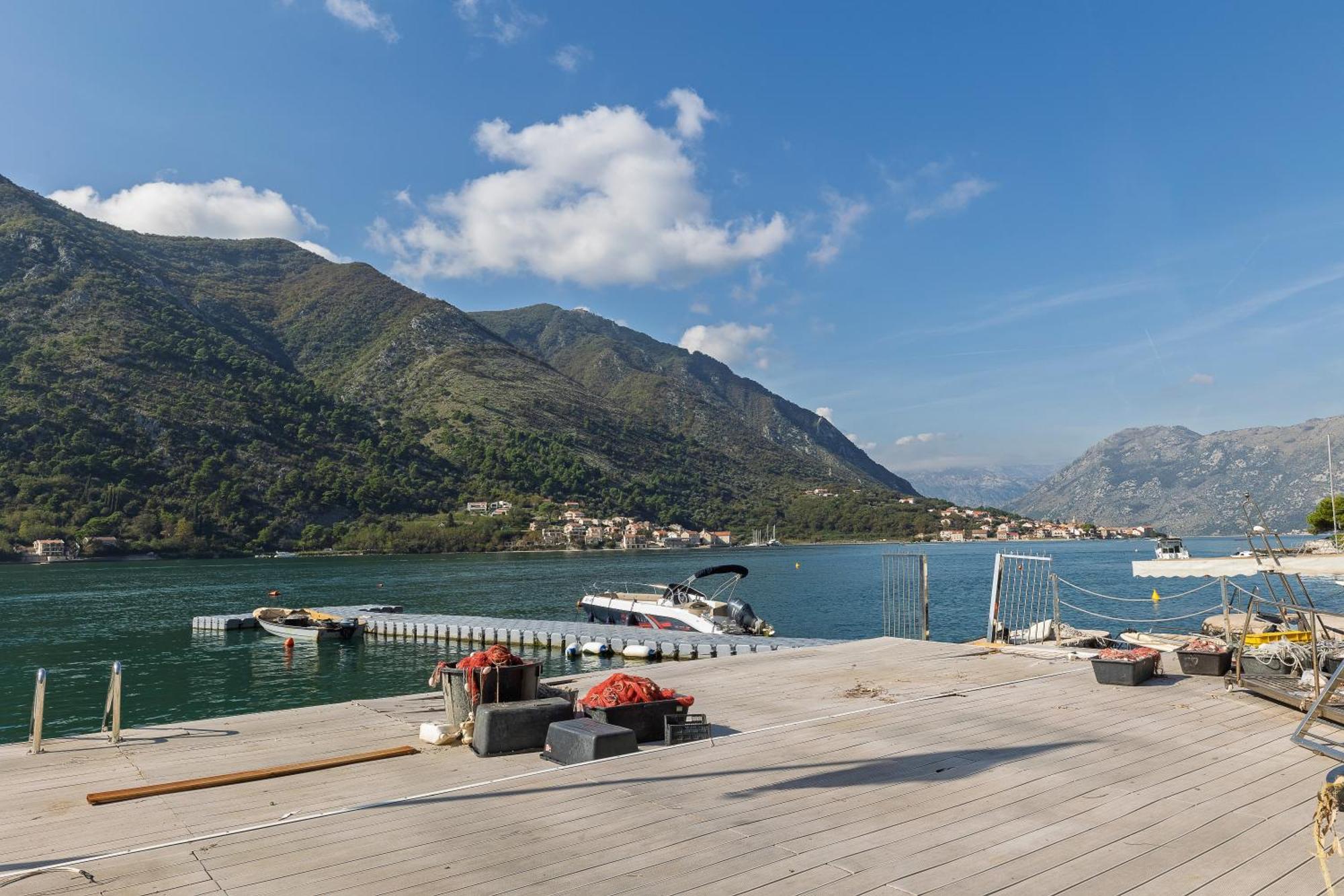 Verdi Kotor Ngoại thất bức ảnh