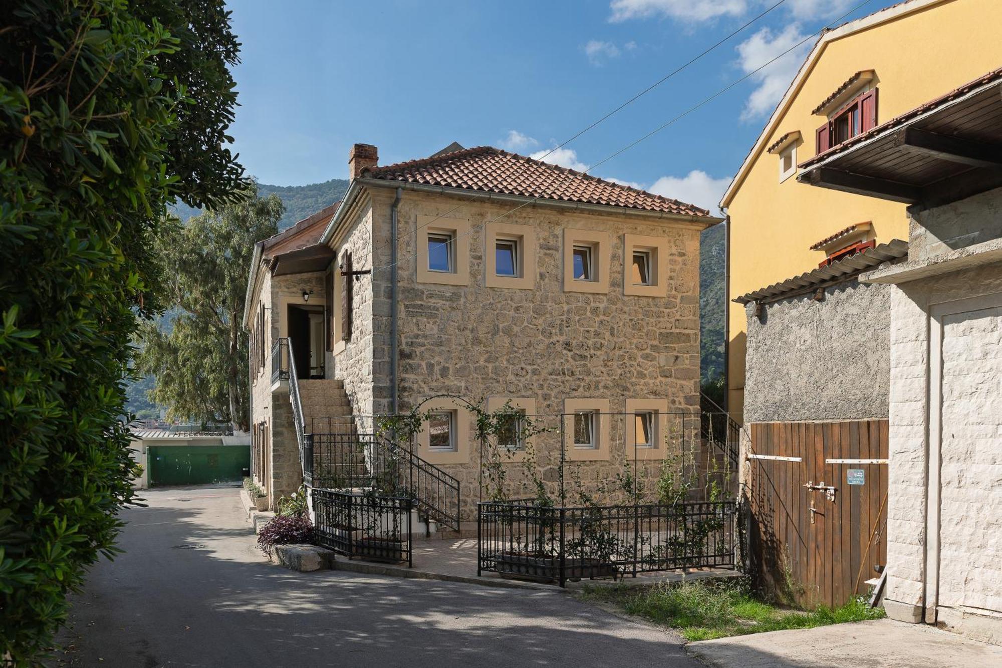 Verdi Kotor Ngoại thất bức ảnh
